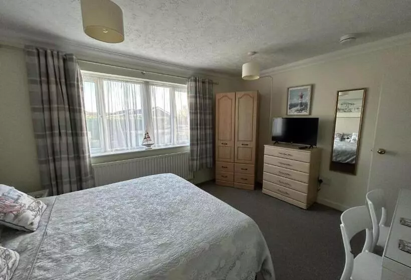 Leeward House B&b