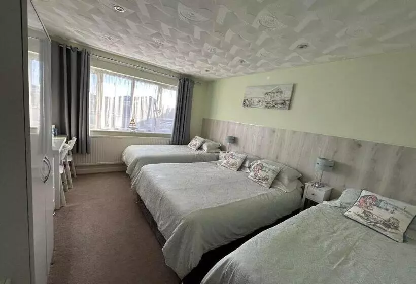 Leeward House B&b