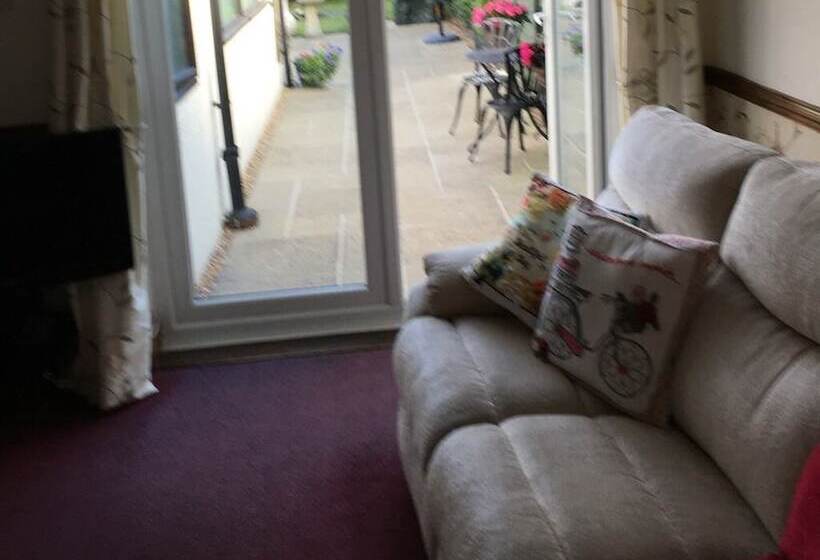 مبيت وإفطار The Cottage