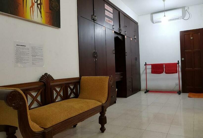 簡易ホテル Thambili Island @ Stubbs