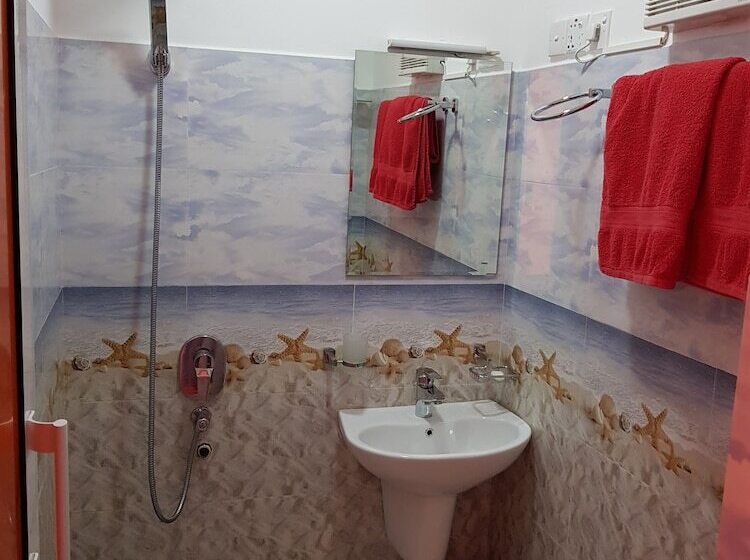 簡易ホテル Thambili Island @ Stubbs