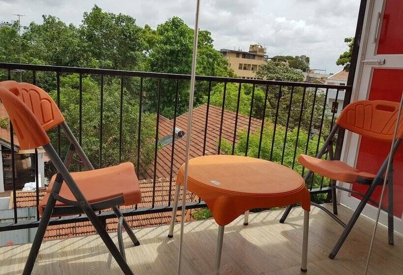 簡易ホテル Thambili Island @ Stubbs