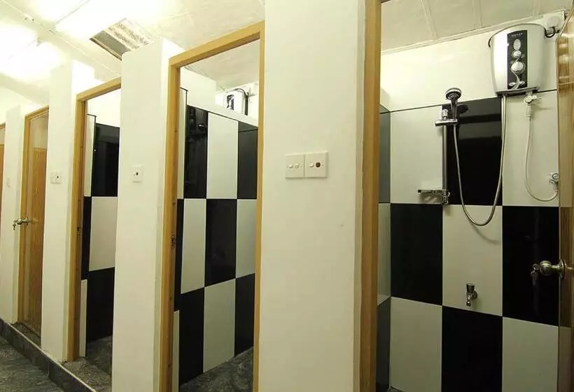 Hôtel 2in1 Kandy Hostel