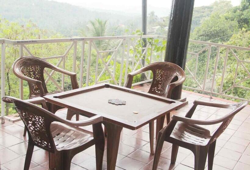 בית מלון כפרי 2in1 Kandy Hostel