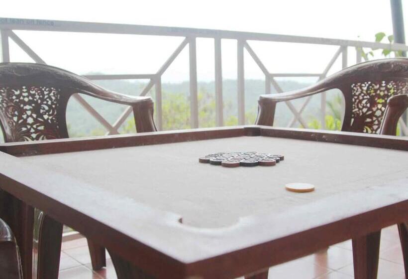 בית מלון כפרי 2in1 Kandy Hostel