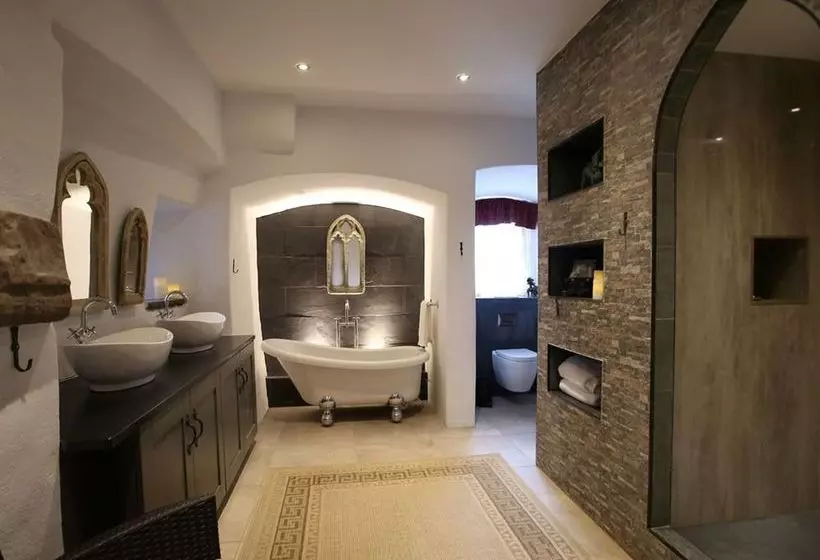 ホテル Castle Levan B&b