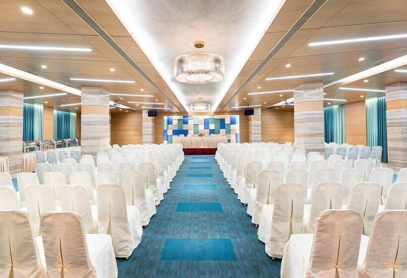 Hotelli Cj Pallazzio,salem