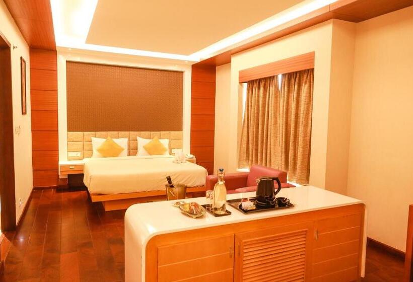 Hotelli Cj Pallazzio,salem