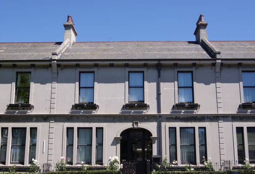 בית מלון כפרי Highland House Boutique