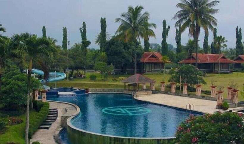 בית מלון כפרי Horison Tirta Sanita Kuningan