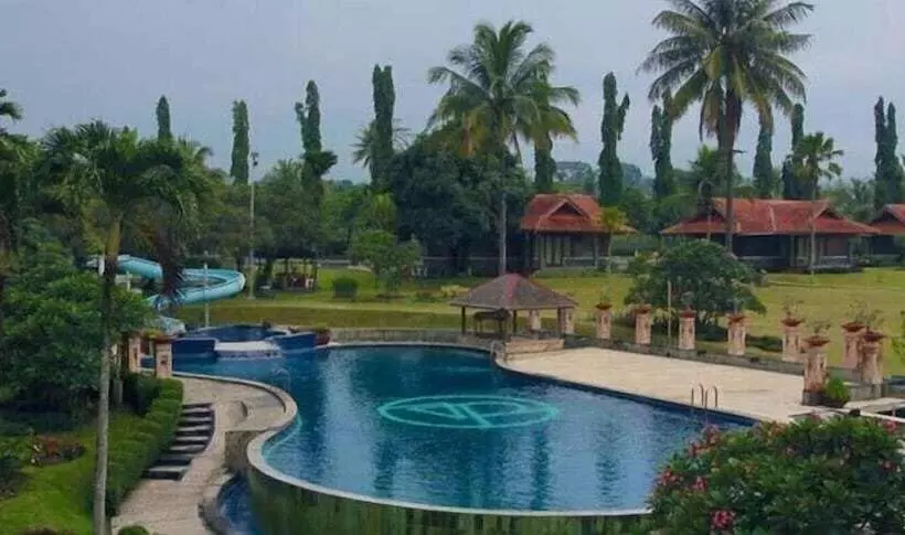 ホテル Horison Tirta Sanita Kuningan