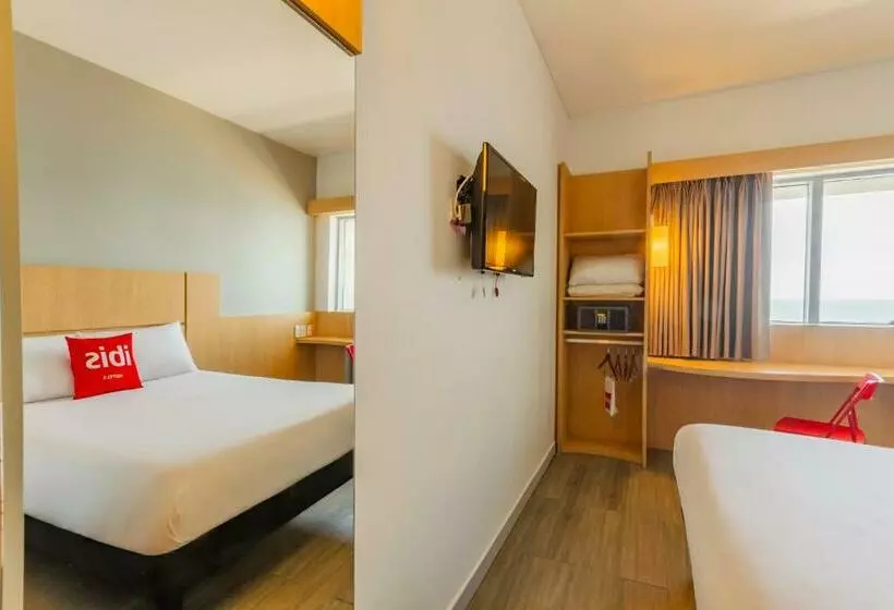 ホテル Ibis Cartagena Marbella