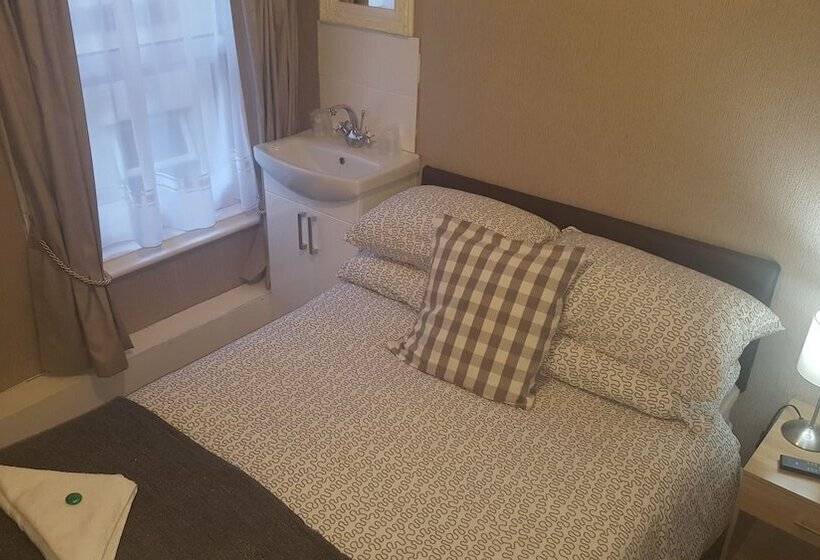 בית מלון כפרי Newholme