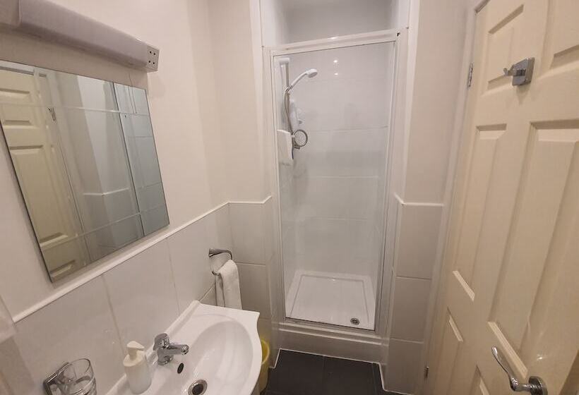 בית מלון כפרי Newholme