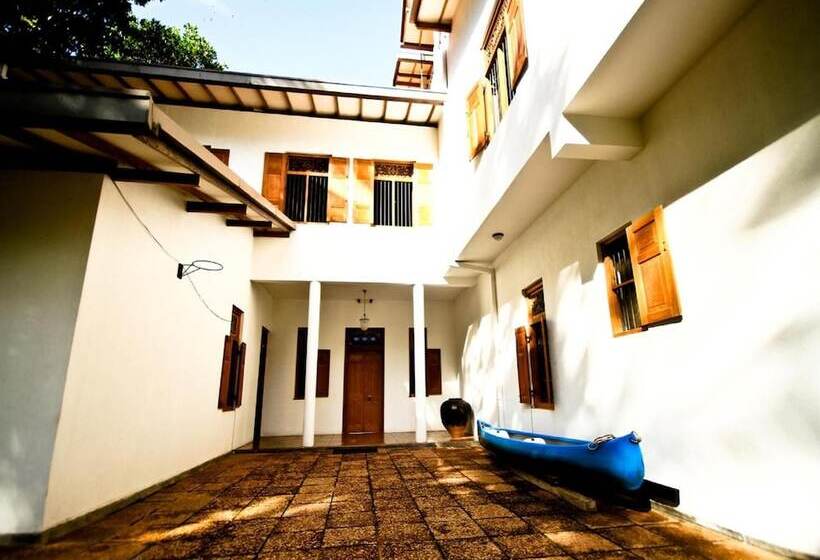 호텔 Okvin River Villa