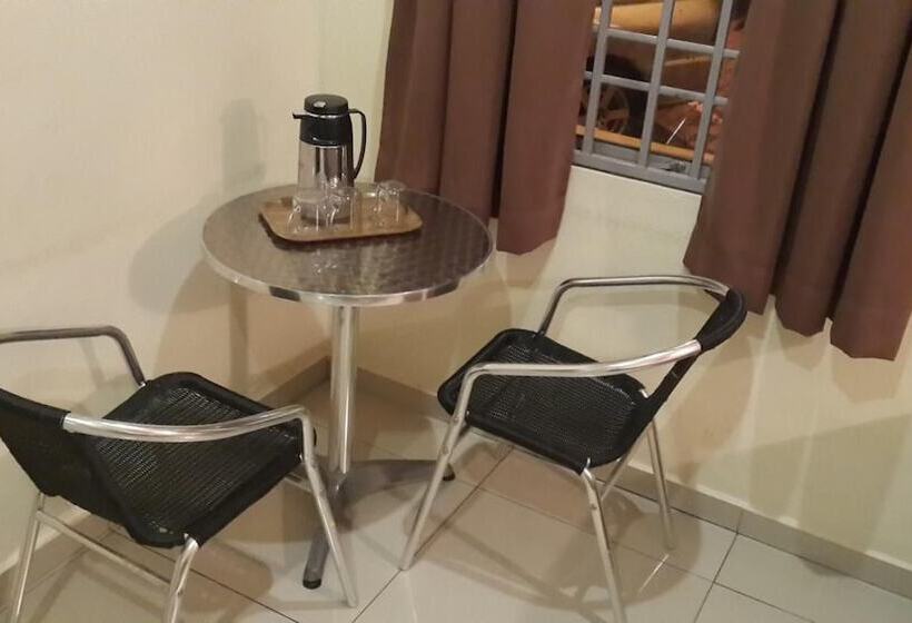 בית מלון כפרי Seri Nilai