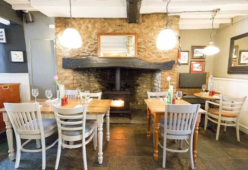 فندق The Plough Bicester