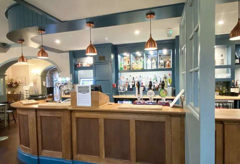 호텔 The Rising Sun