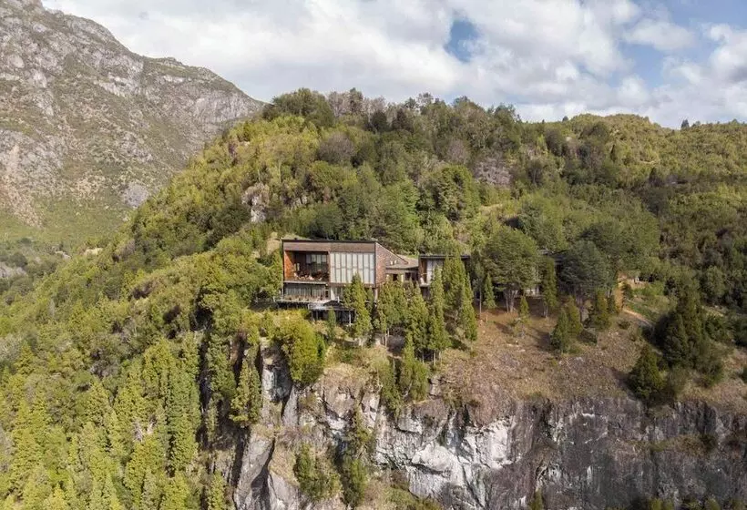 Hotelli Uman Lodge