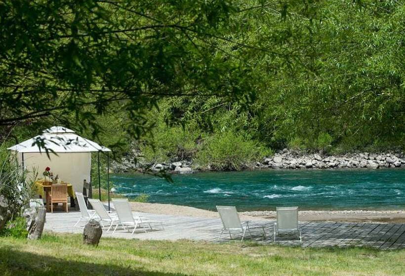 ホテル Uman Lodge