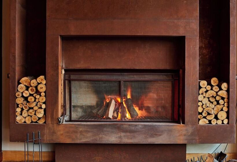 ホテル Uman Lodge