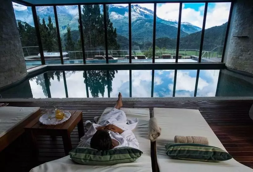 Hotelli Uman Lodge