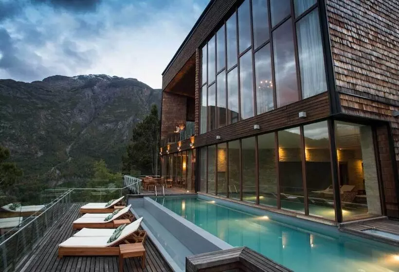 Hotelli Uman Lodge