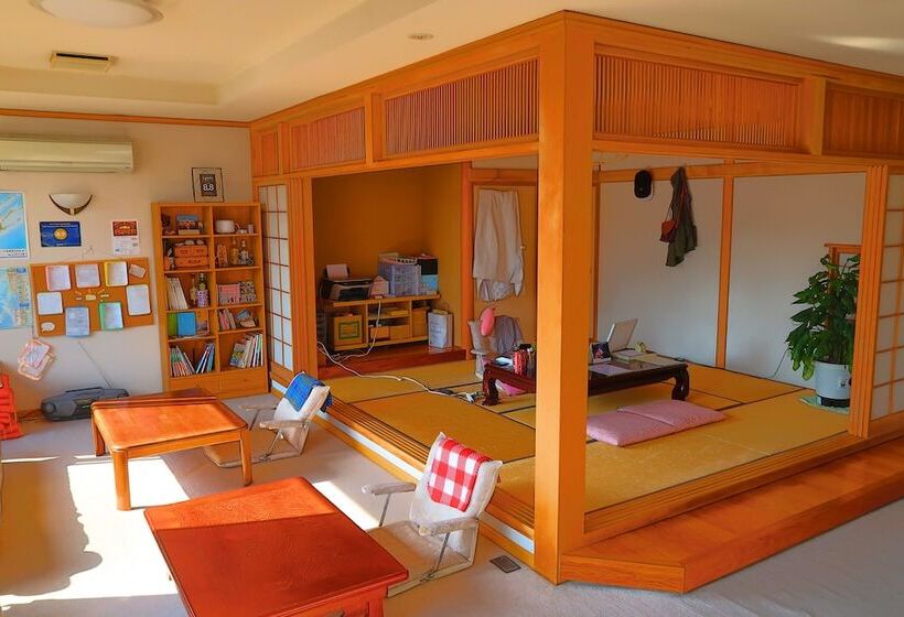 Otaru Ekimae Guest House Ito   Hostel