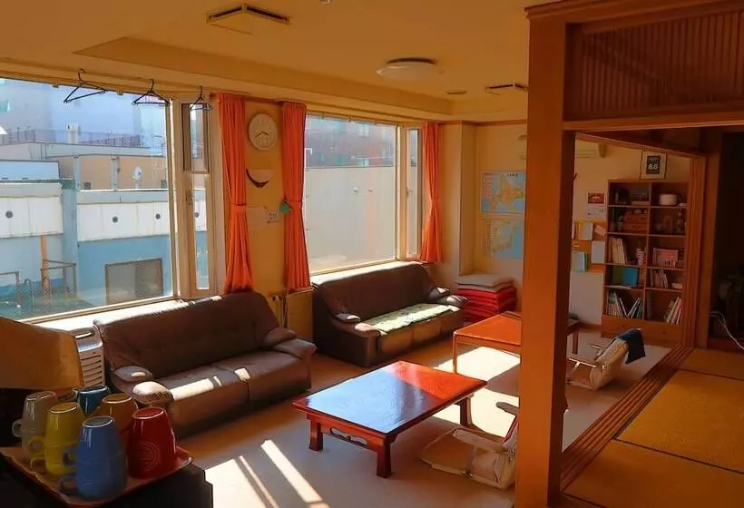 Otaru Ekimae Guest House Ito   Hostel