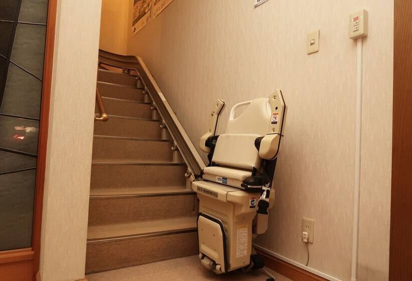 Otaru Ekimae Guest House Ito   Hostel