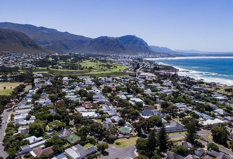 펜션 Brown Jug Guest House