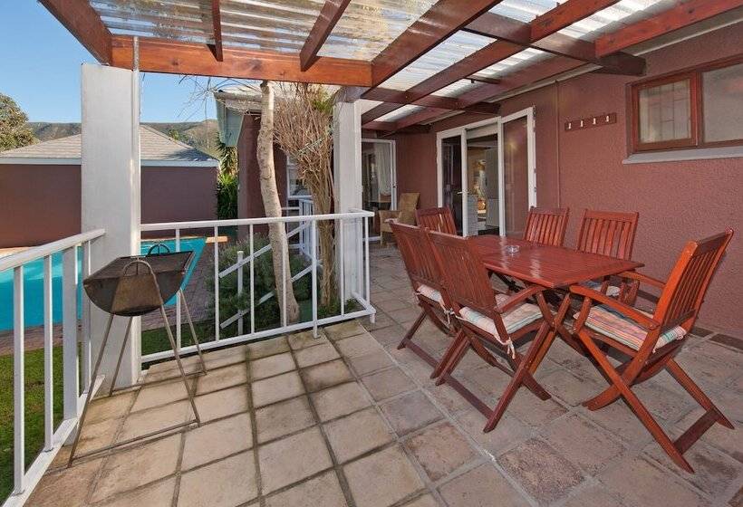 펜션 Brown Jug Guest House