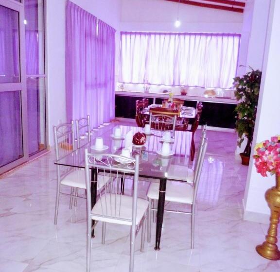 بنسيون Evening Star Guest Inn