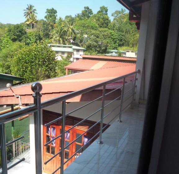 بنسيون Evening Star Guest Inn