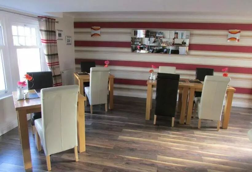 The Southgate B&b