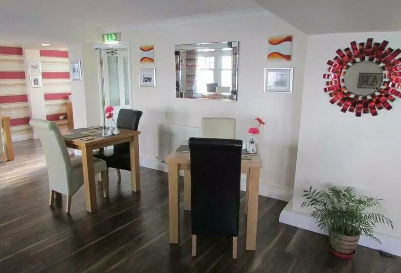 The Southgate B&b