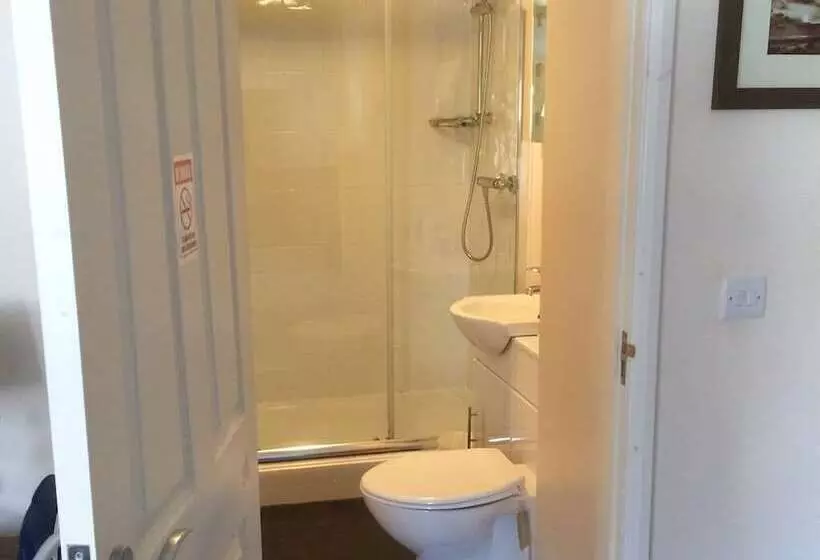 The Southgate B&b