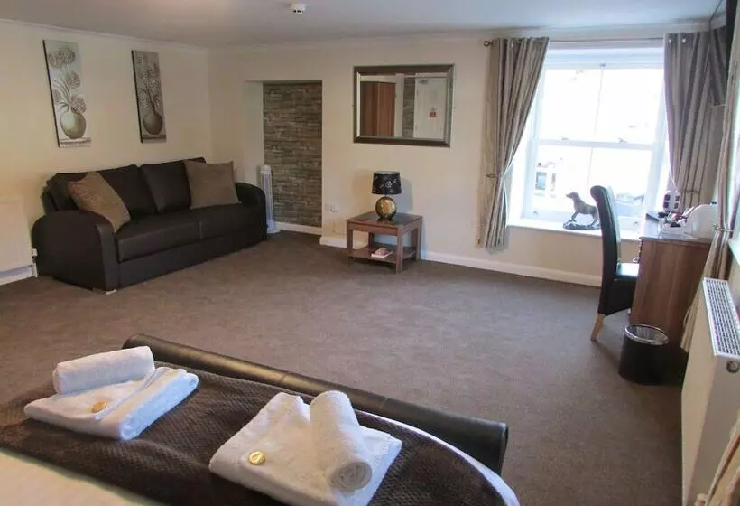 The Southgate B&b