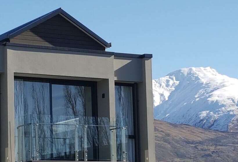 West Meadows Of Wanaka