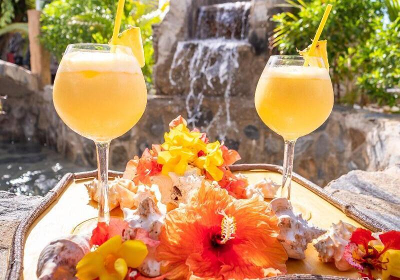 تختخواب و صبحانه Chalet Tropical Hotel & Restaurant Pizzeria