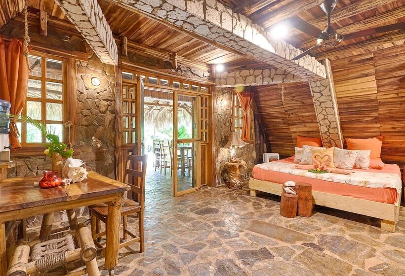 تختخواب و صبحانه Chalet Tropical Hotel & Restaurant Pizzeria