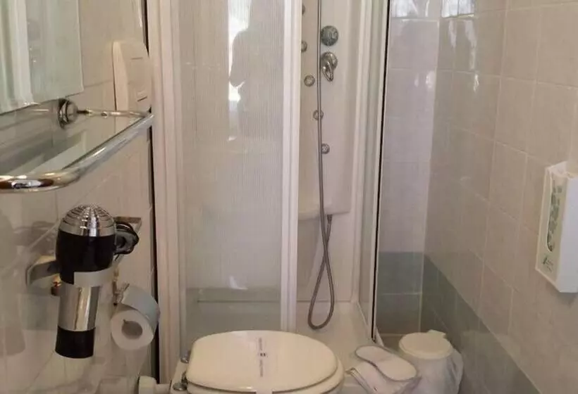 ベッドアンドブレックファースト Galleria Frascati Rooms And Apartment