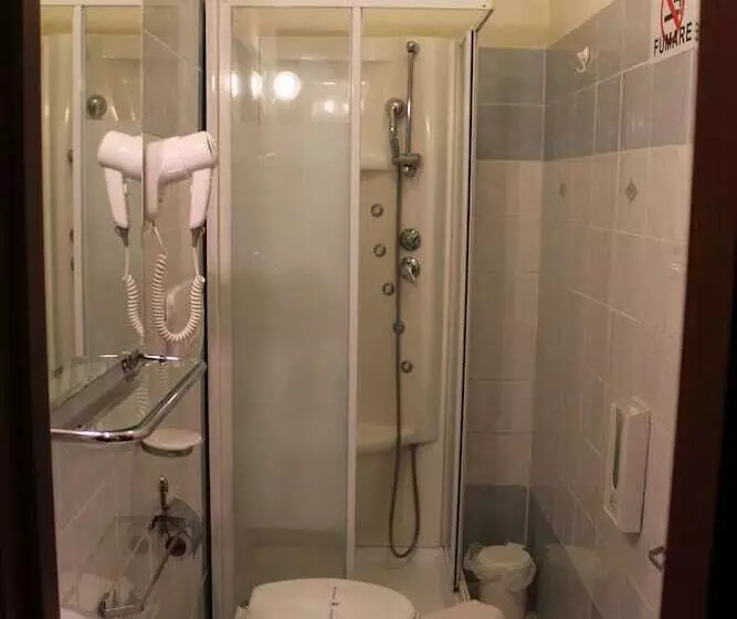 ベッドアンドブレックファースト Galleria Frascati Rooms And Apartment