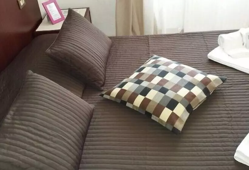 ベッドアンドブレックファースト Galleria Frascati Rooms And Apartment