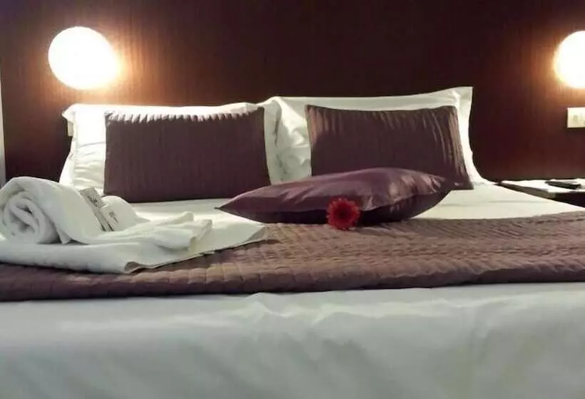 ベッドアンドブレックファースト Galleria Frascati Rooms And Apartment