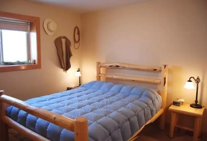 ホテル Creekview Court By Apex Accommodations