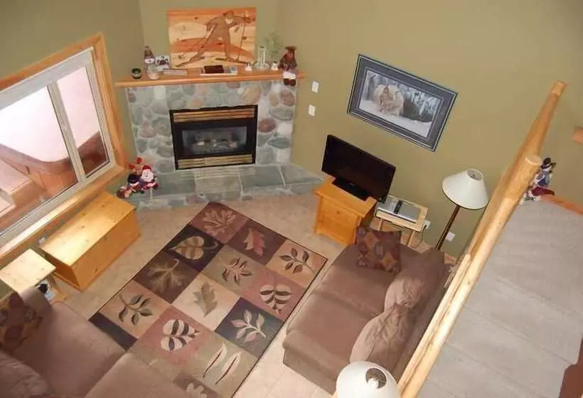 ホテル Creekview Court By Apex Accommodations