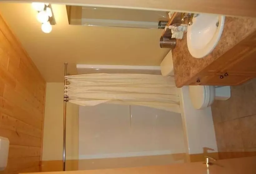 ホテル Creekview Court By Apex Accommodations