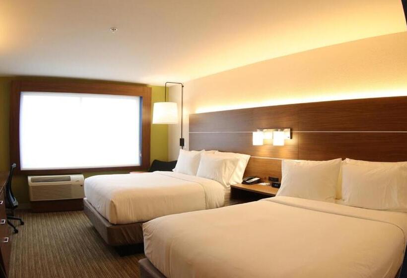 בית מלון כפרי Holiday Inn Express & Suites   Detroit Northwest   Livonia, An Ihg