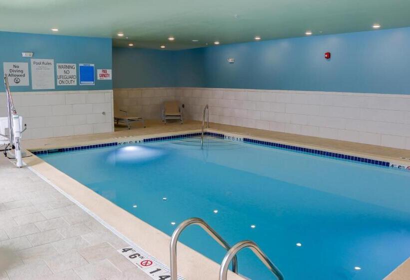 בית מלון כפרי Holiday Inn Express & Suites   Detroit Northwest   Livonia, An Ihg